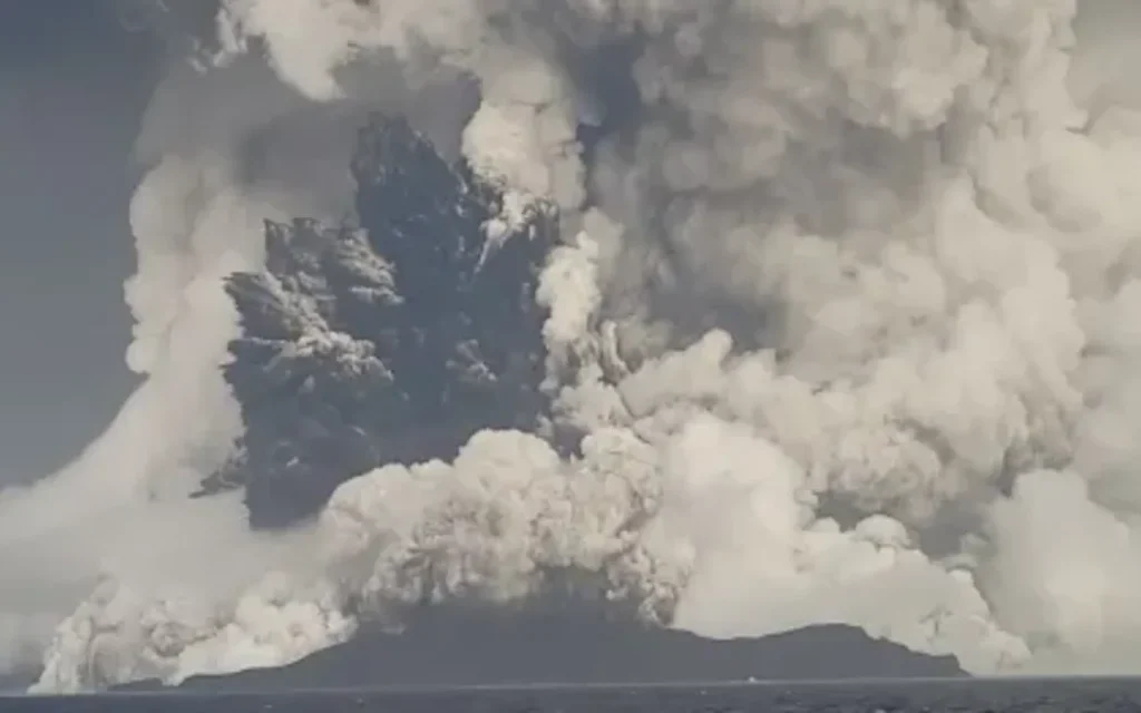 tonga volcano eruption