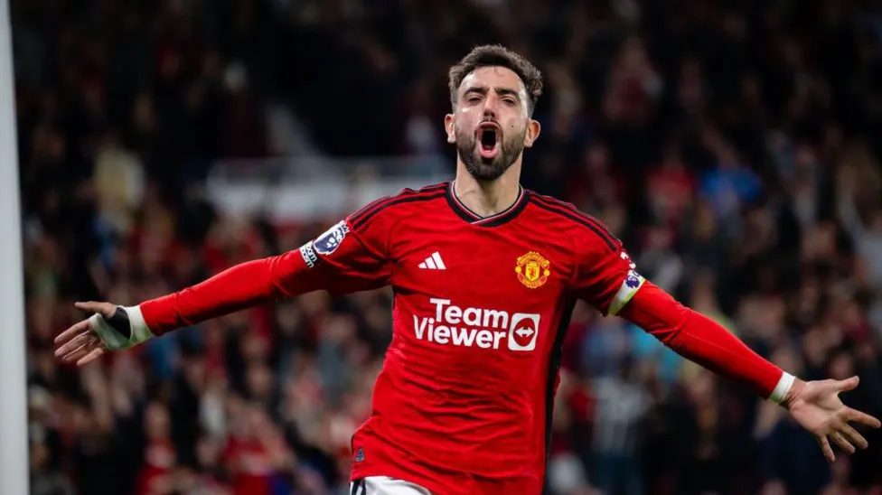 Bruno Fernandes has two more years at Manchester United