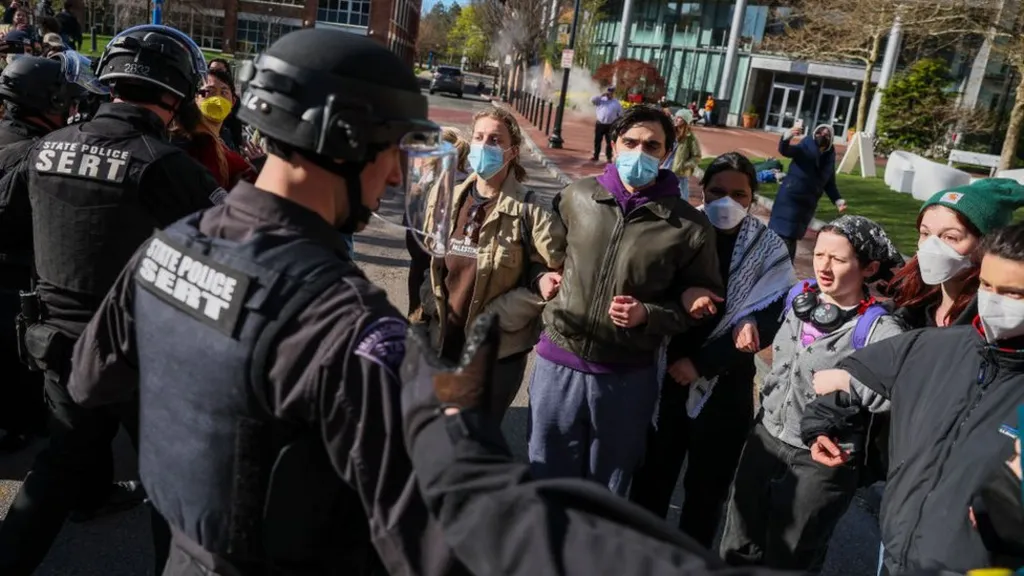 Police square off with protesters at Northeastern University in Boston