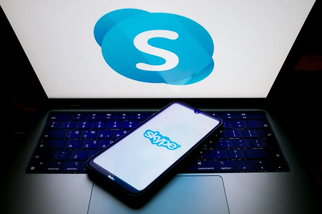 Skype shuts down