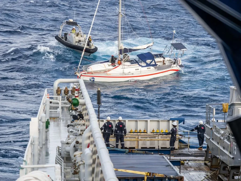 australian navy assist fiji